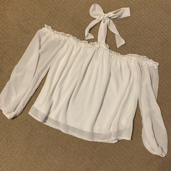Tops - White off the shoulder blouse